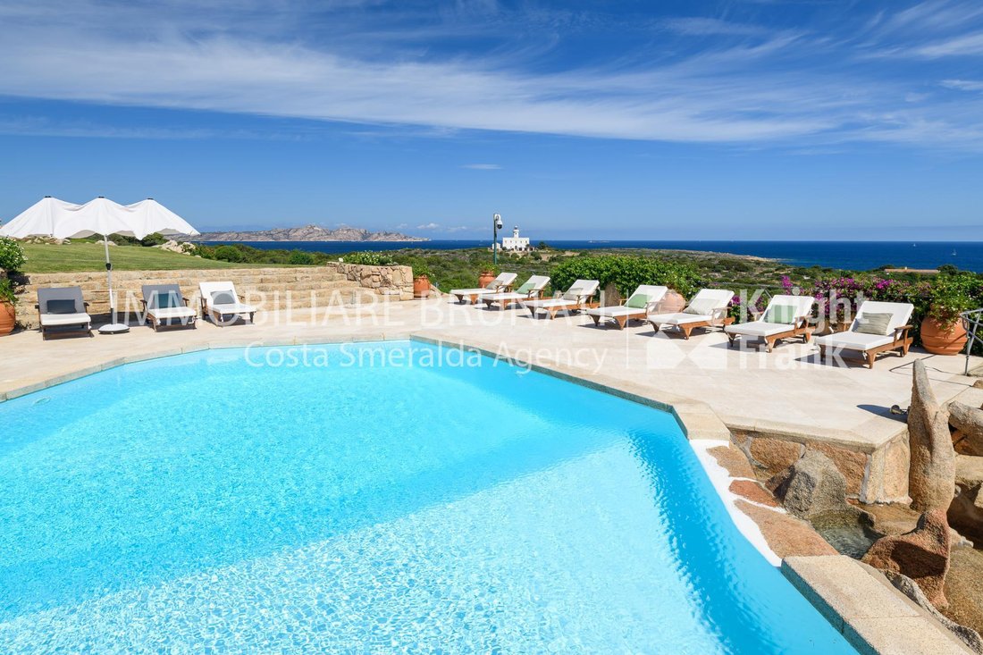 Villa en Cala Granu - Cala del Faro, Arzachena, Italia 1 - 19043022