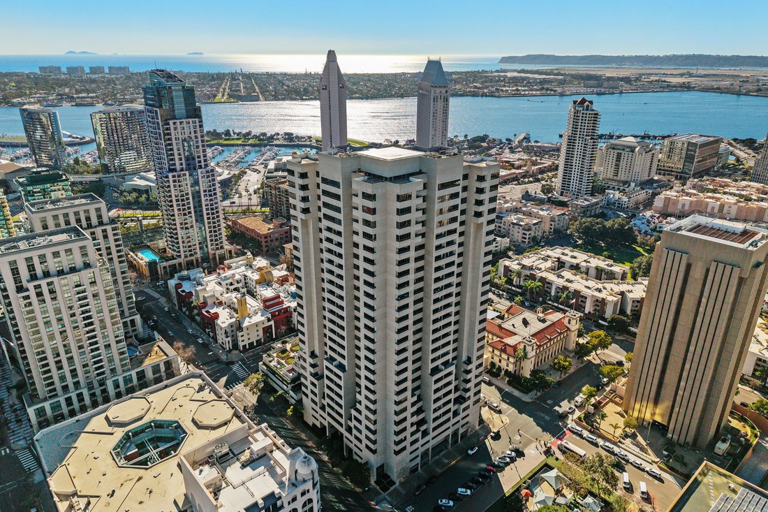 Condo in San Diego, California, United States 1 - 19043018