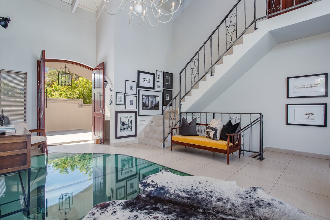 House in Franschhoek, Western Cape, South Africa 4 - 19043080