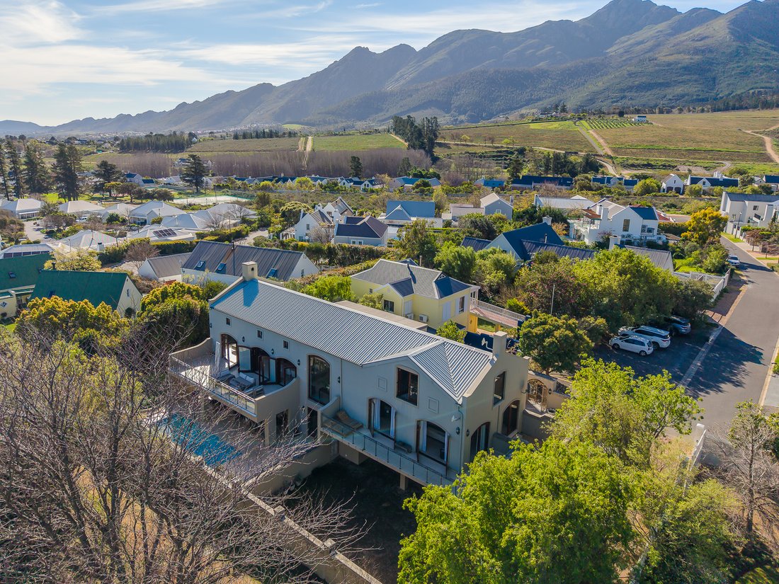 House in Franschhoek, Western Cape, South Africa 2 - 19043080