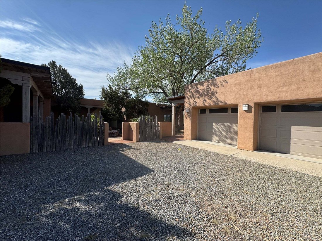 House in Santa Fe, New Mexico, United States 2 - 19043174