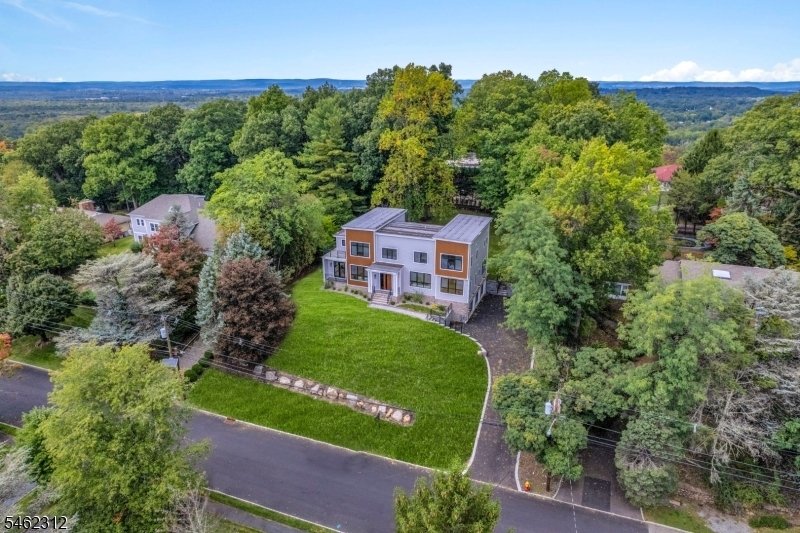 House in Livingston, New Jersey, United States 3 - 19043175