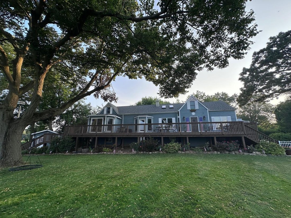 House in Fox Lake, Illinois, United States 1 - 19043171