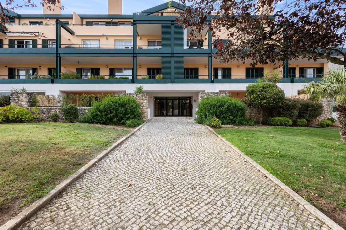 Apartment in Belas, Lisbon, Portugal 1 - 19043191
