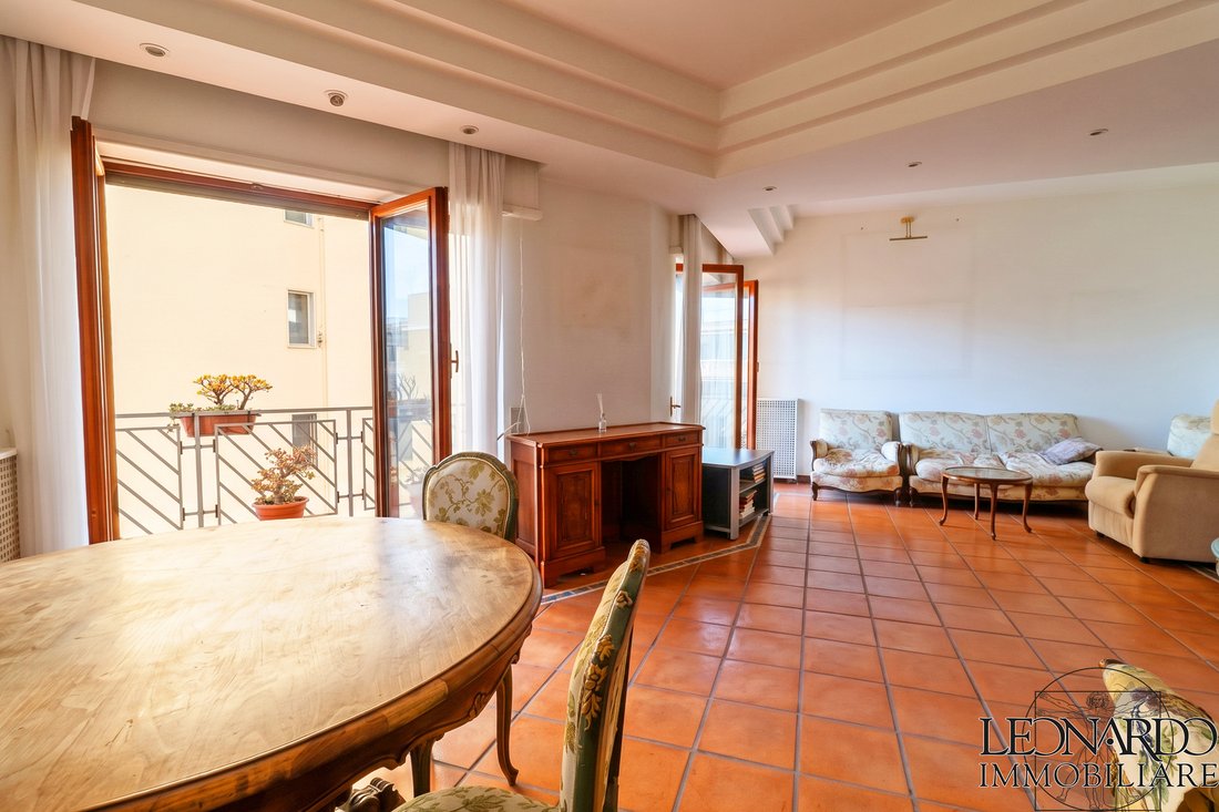 Appartement à Naples, Campanie, Italie 2 - 19043932