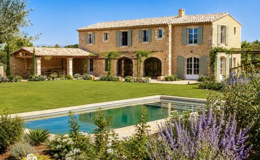 Country House in Eygalières, Provence-Alpes-Côte d'Azur, France 1