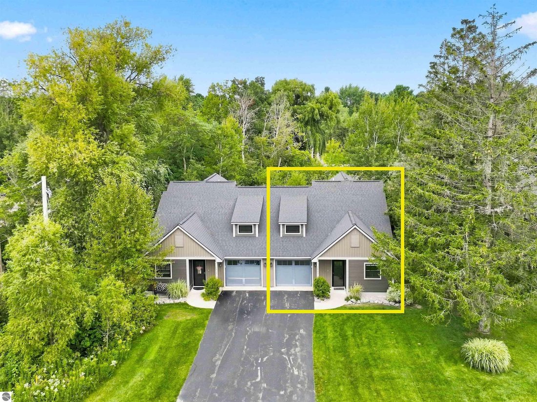 House in Garfield Township, Michigan, United States 2 - 19043480