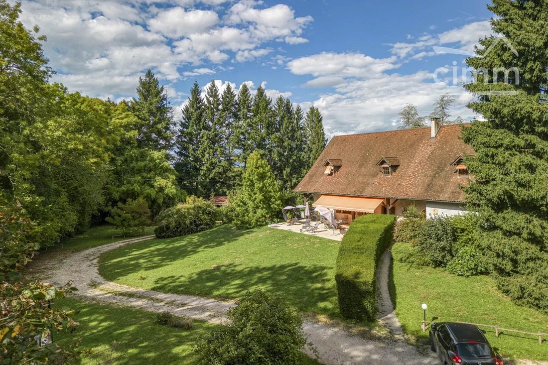 Tenuta a Nord, La Tour-du-Pin, Francia 2 - 19044493