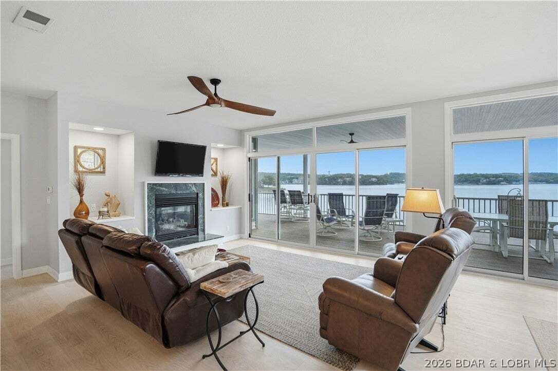 Condo in Sunrise Beach, Missouri, United States 2 - 19043438