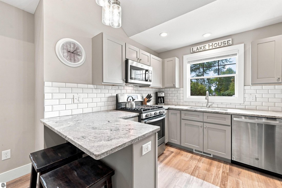 House in Garfield Township, Michigan, United States 5 - 19043480