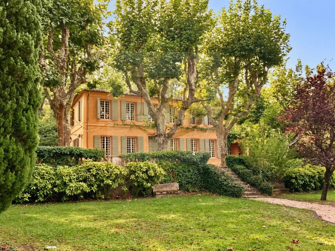 Maisons de campagne à Comtale-Cente-Cours Mirabeau, Aix-en-Provence, France 1 - 16839924