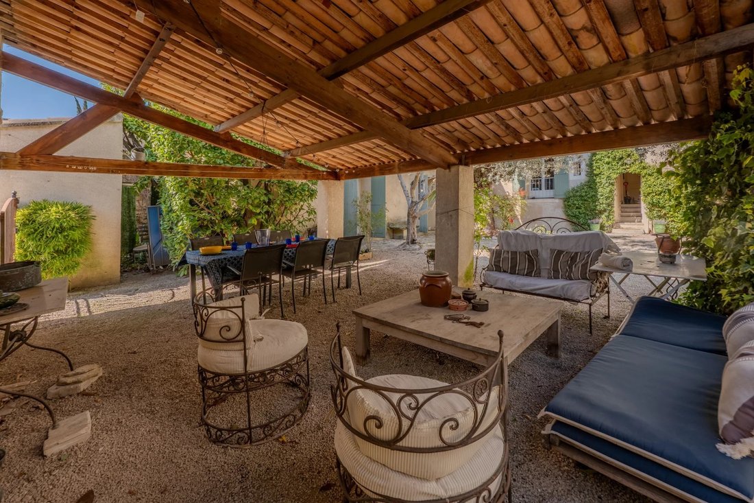 Estate in Mazan, Provence-Alpes-Côte d'Azur, France 4 - 19044381