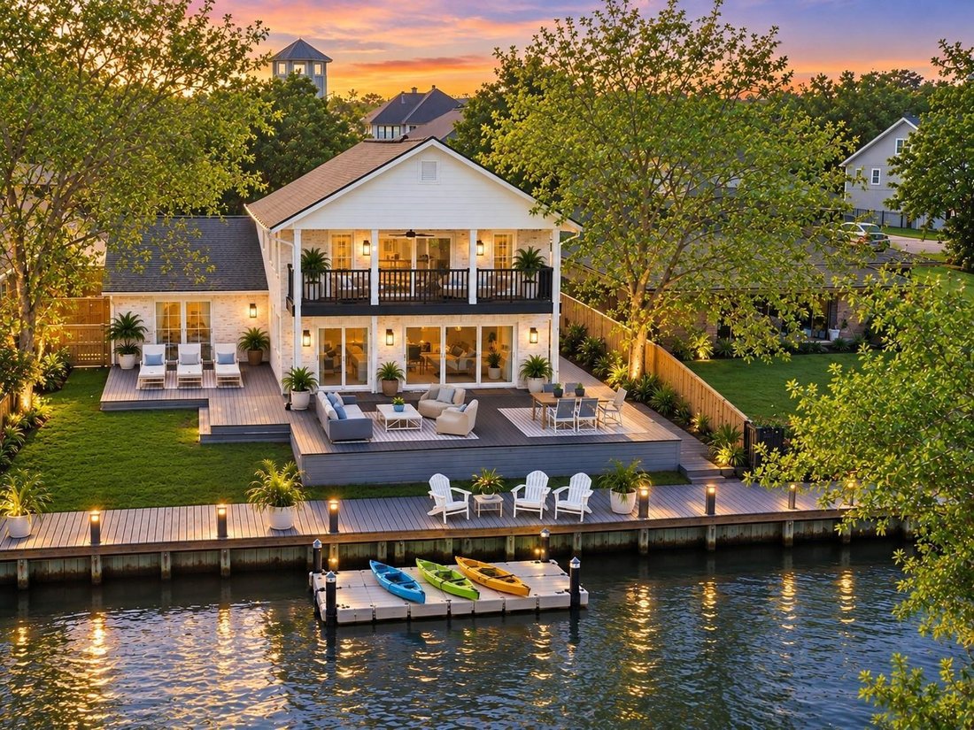 House in Kemah, Texas, United States 1 - 19044109