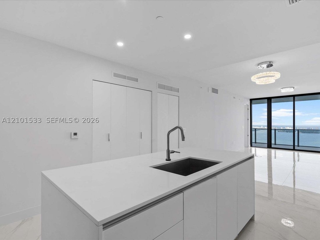 Condo in Miami, Florida, United States 2 - 19043676