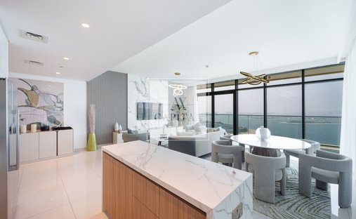 Apartment in Palm Jumeirah, Dubai, United Arab Emirates 1