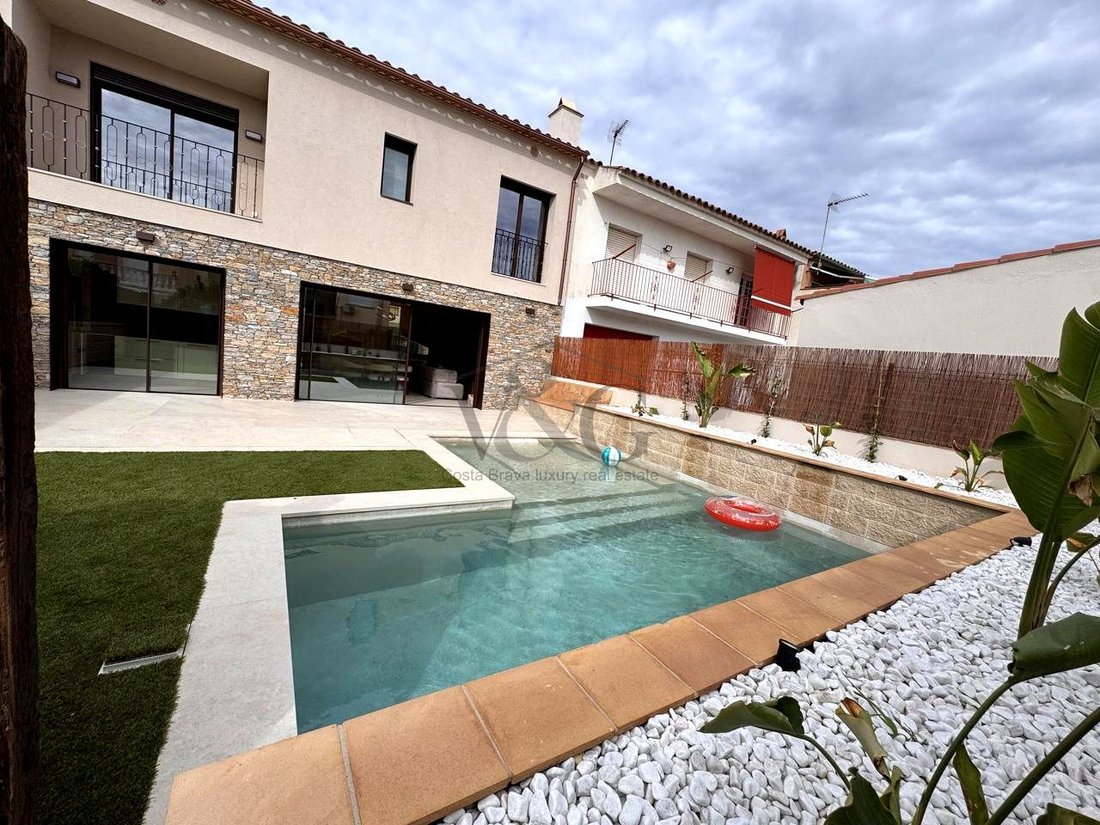 Villa à Mont-ras, Catalogne, Espagne 1 - 17241007