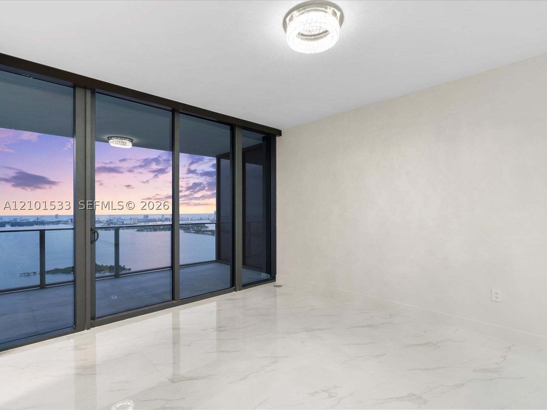Condo in Miami, Florida, United States 5 - 19043676