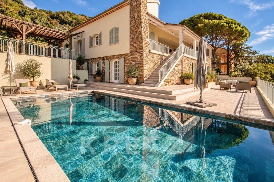 Villa in Santa-Maria-di-Lota, Corsica, France 2 - 19044740