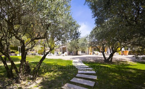 Villa à Saint-Pierre-de-Vassols, Provence-Alpes-Côte d'Azur, France 1