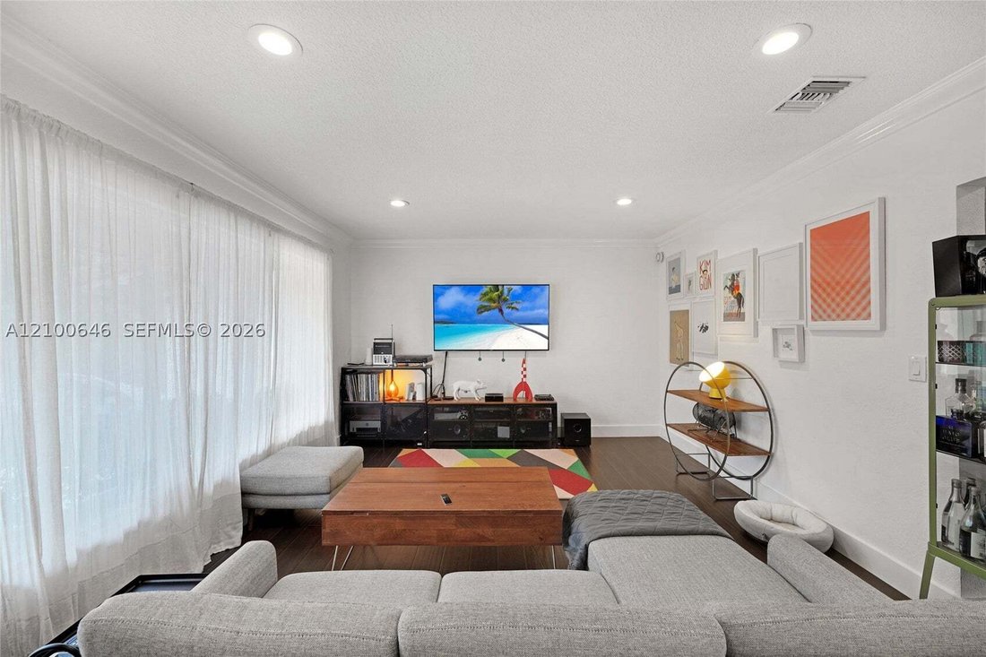 House in Miami, Florida, United States 4 - 19043691