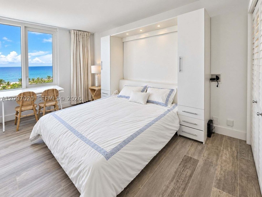 Condo in Miami Beach, Florida, United States 3 - 19043711