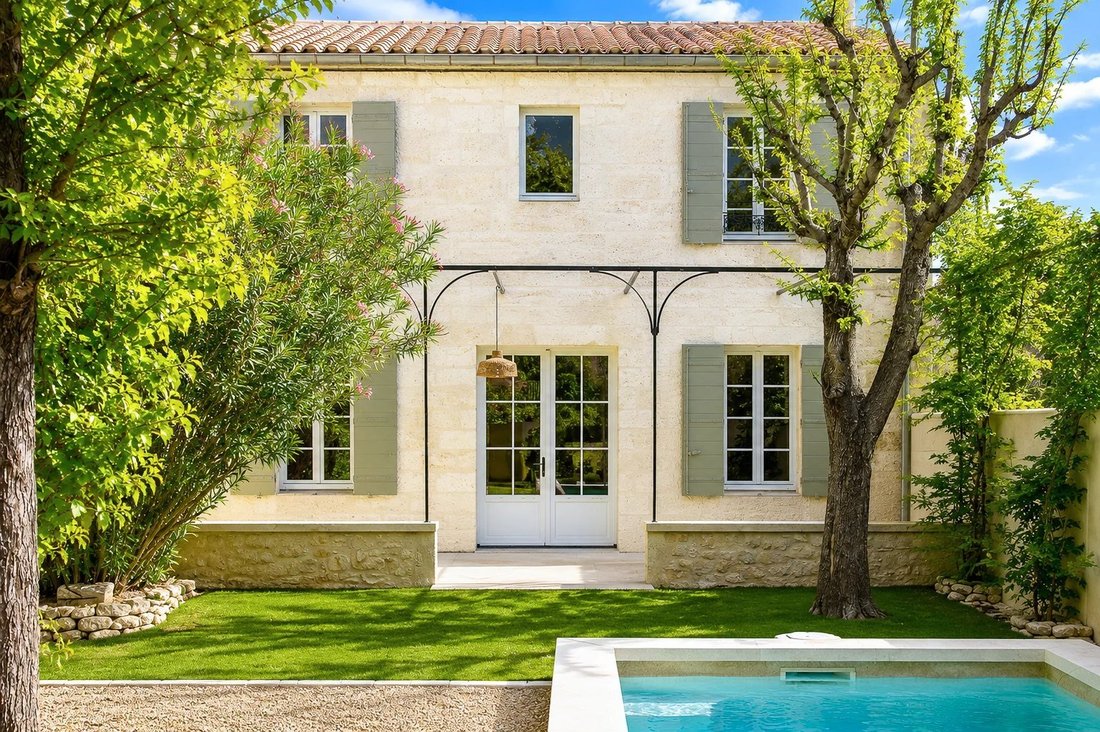 Townhouse in Maussane-les-Alpilles, Provence-Alpes-Côte d'Azur, France 1 - 19044041