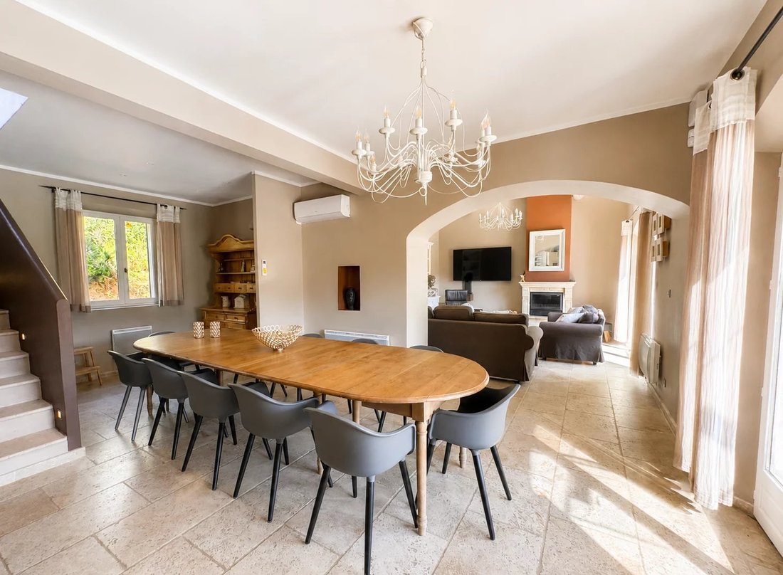 Villa in Apt, Provence-Alpes-Côte d'Azur, Frankreich 4 - 19044150