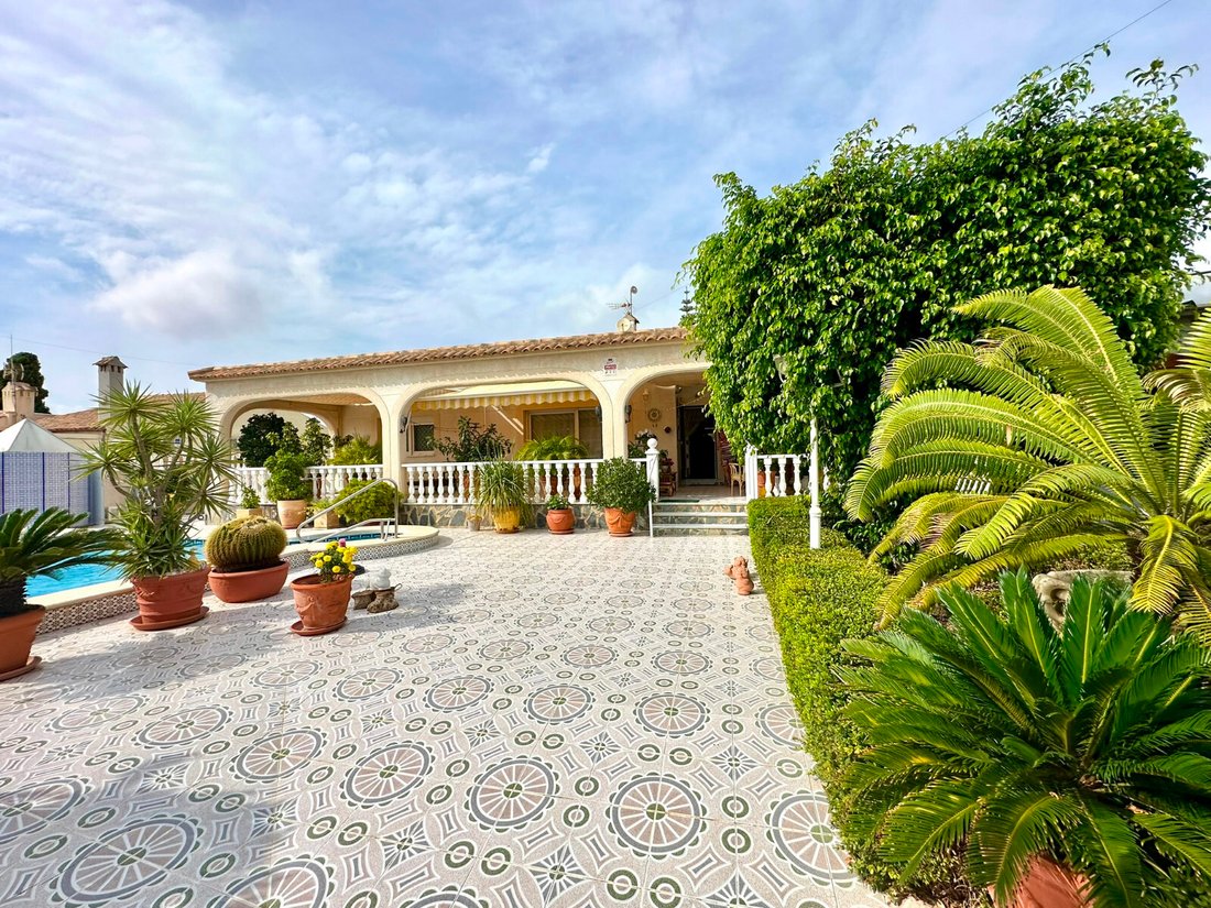 Villa a Torrevieja, Comunità Valenzana, Spagna 1 - 19044071