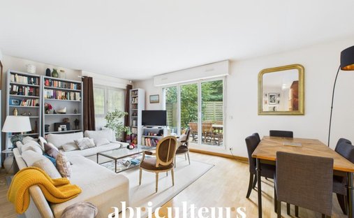 Apartment in La Jonchère-Les Sablons, La Celle-Saint-Cloud, France 1