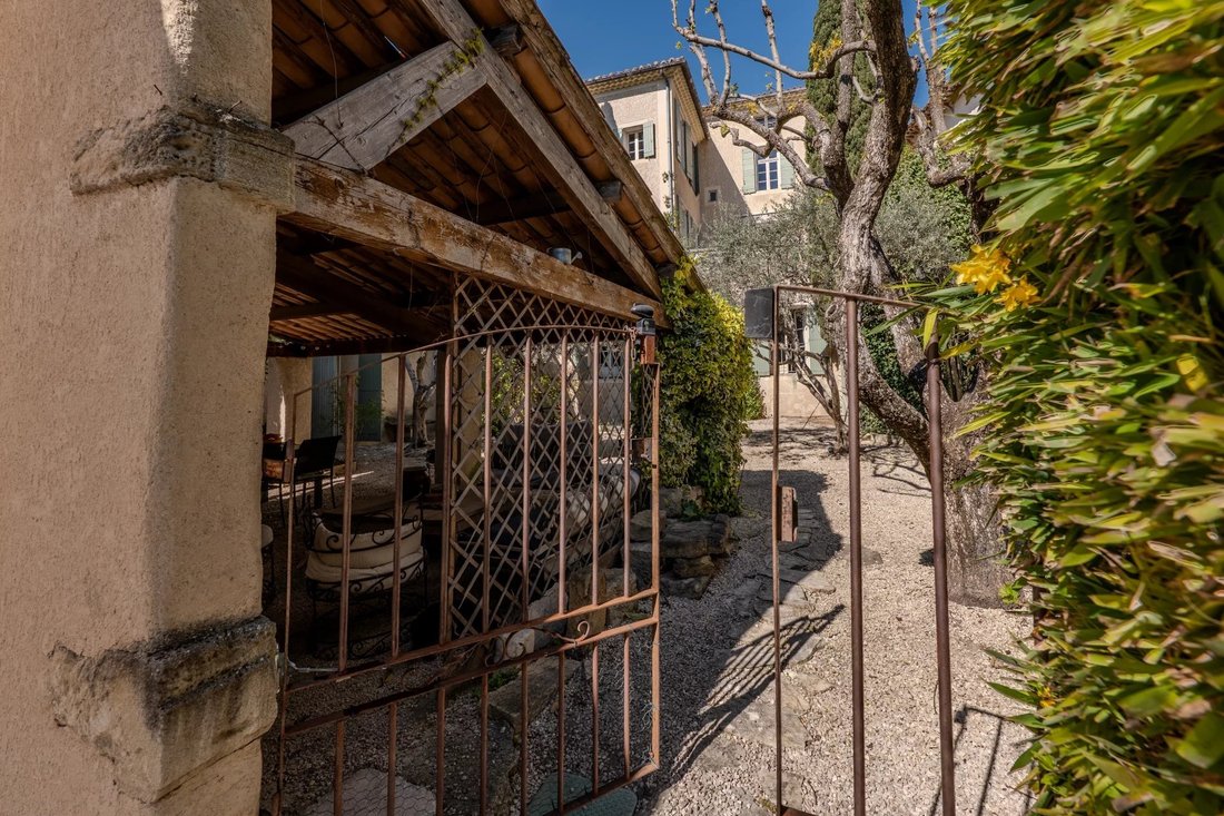 Estate in Mazan, Provence-Alpes-Côte d'Azur, France 5 - 19044381