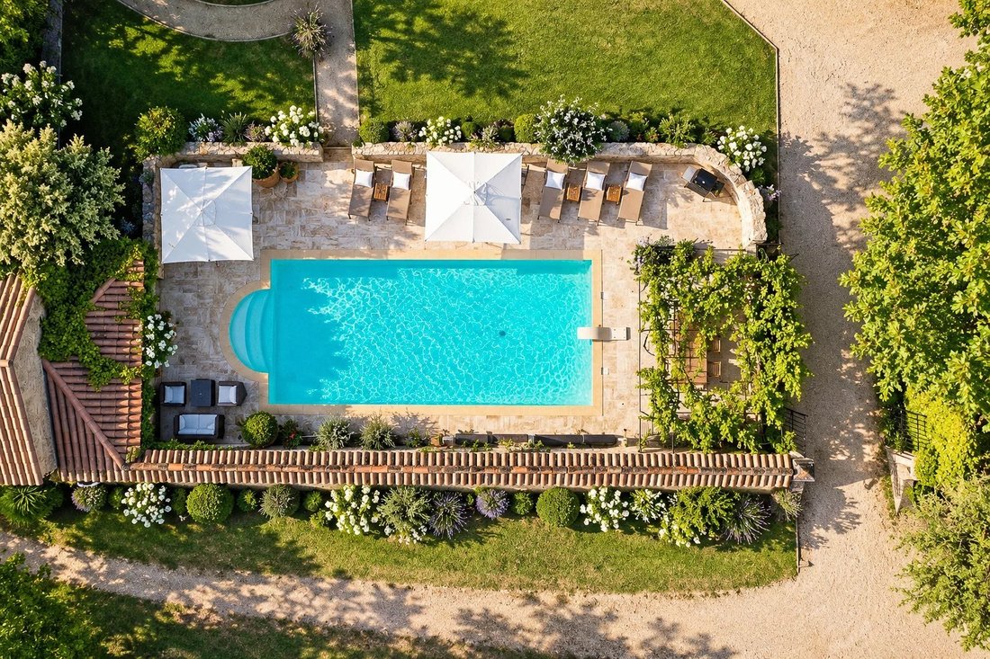 Casa di campagna a Lambesc, Provenza-Alpi-Costa Azzurra, Francia 4 - 19044298