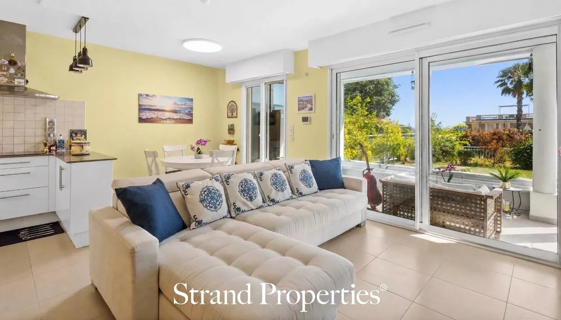 Apartment in Laval, Antibes, France 5 - 19043347