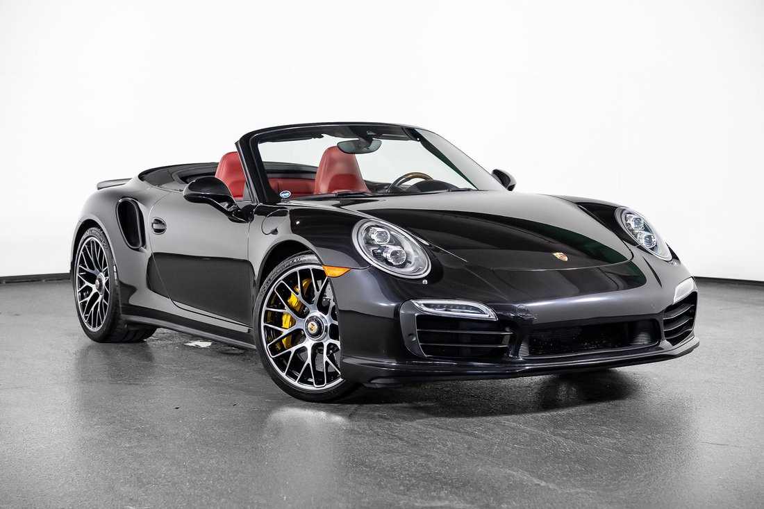 Cabriolet in Pompano Beach, FL, United States 1 - 19044189