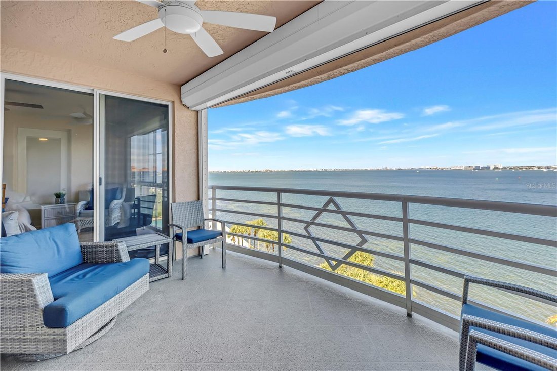Condo in St. Petersburg, Florida, United States 3 - 19043635
