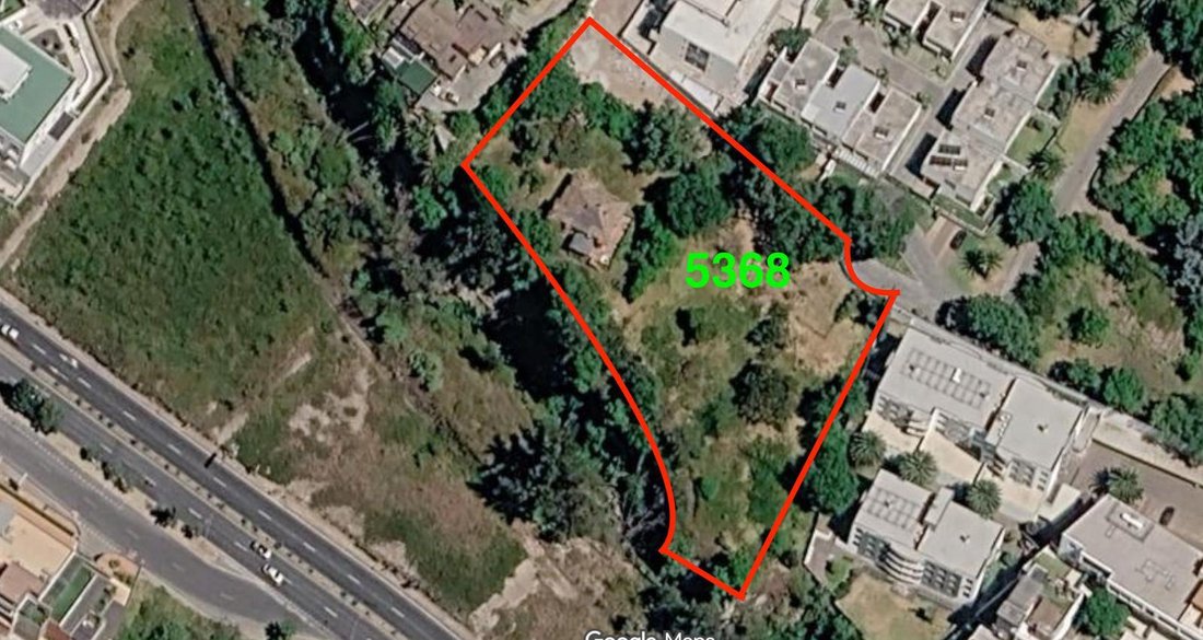 Terreno en Quito, Pichincha, Ecuador 1 - 19043337