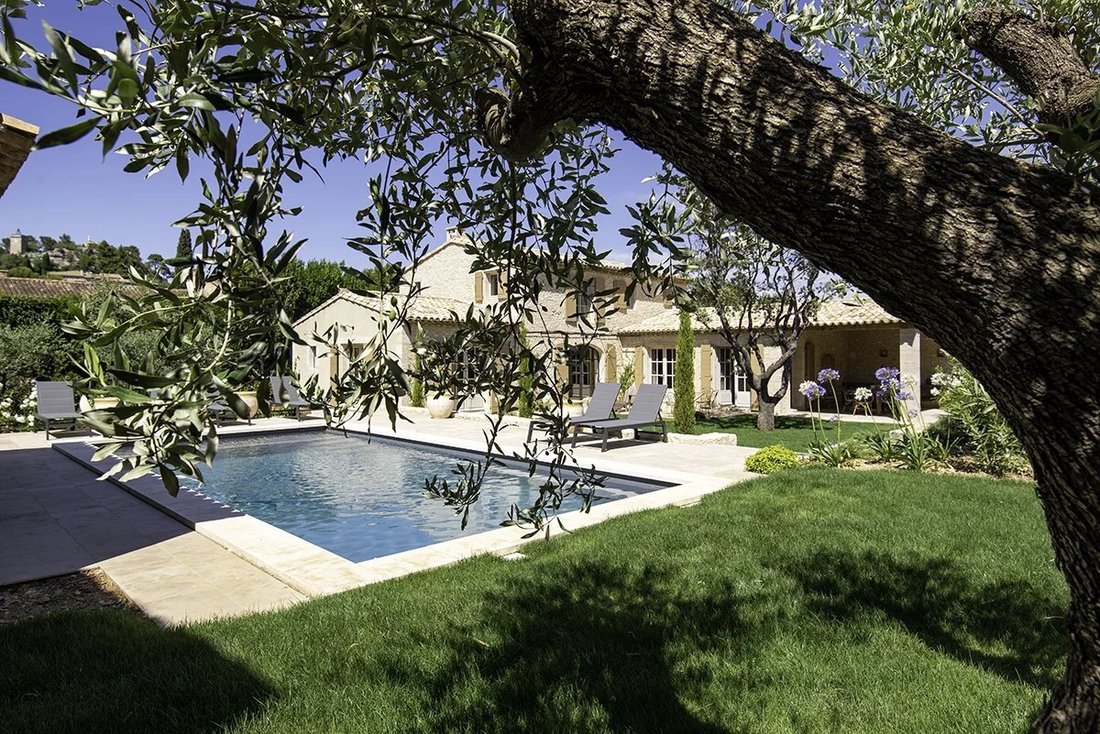 Casa de Campo en Eygalières, Provenza-Alpes-Costa Azul, Francia 2 - 19044222