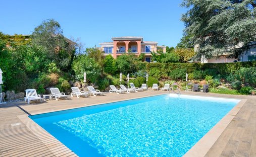 Apartment in Sud, Roquefort-les-Pins, France 1