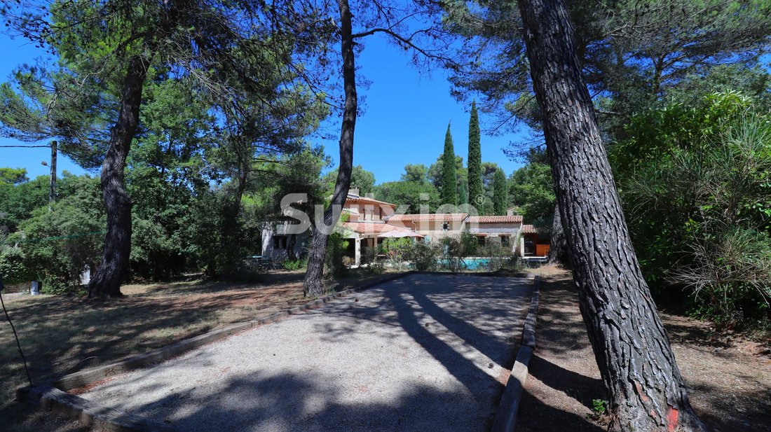 House in Ménerbes, Provence-Alpes-Côte d'Azur, France 2 - 19044455