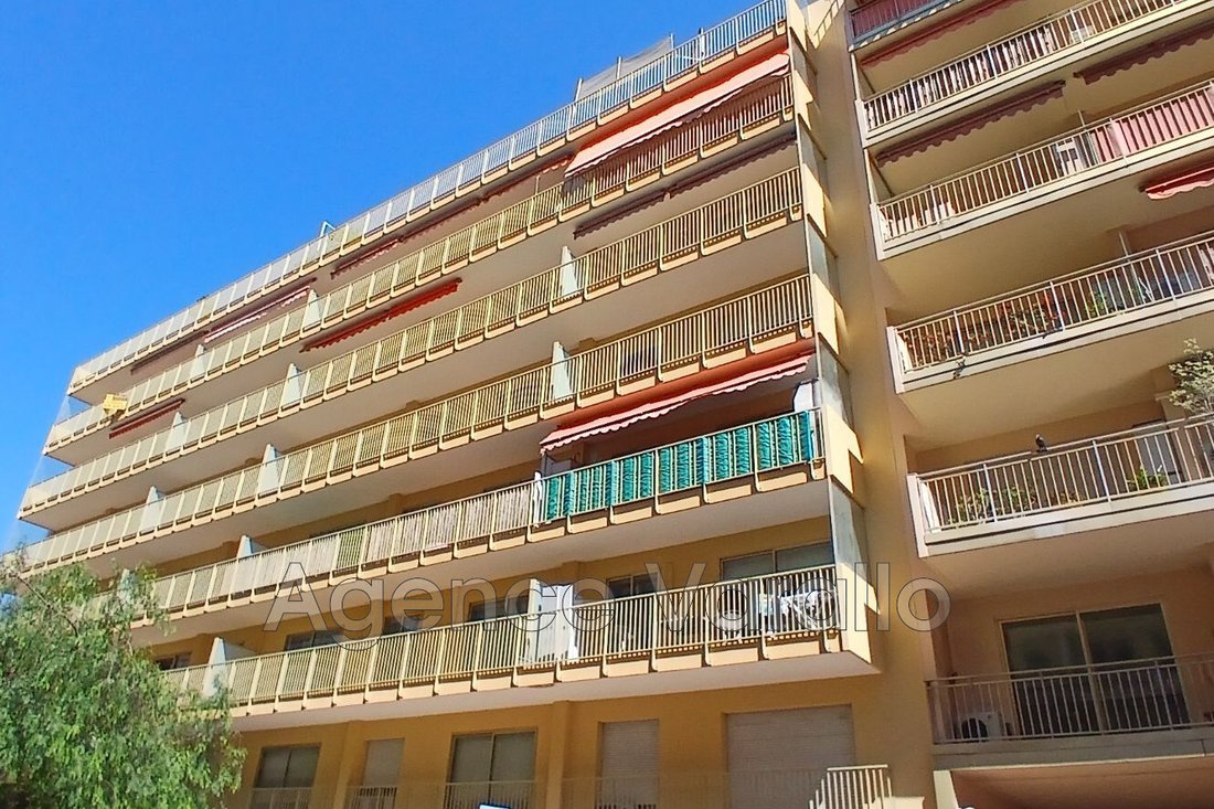 Wohnung in Les Cougoulins-Rastines, Antibes, Frankreich 1 - 19044353