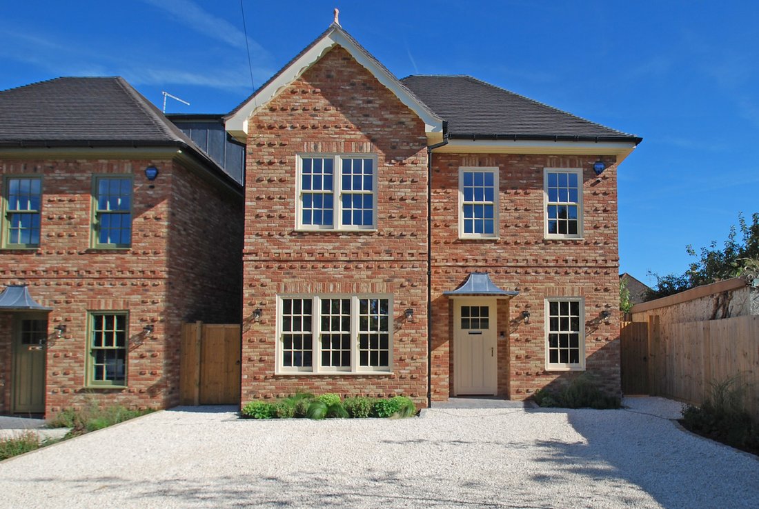 House in Beaconsfield, England 1 - 19043752