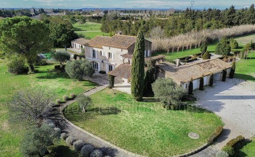 Country House in Cavaillon, Provence-Alpes-Côte d'Azur, France 1