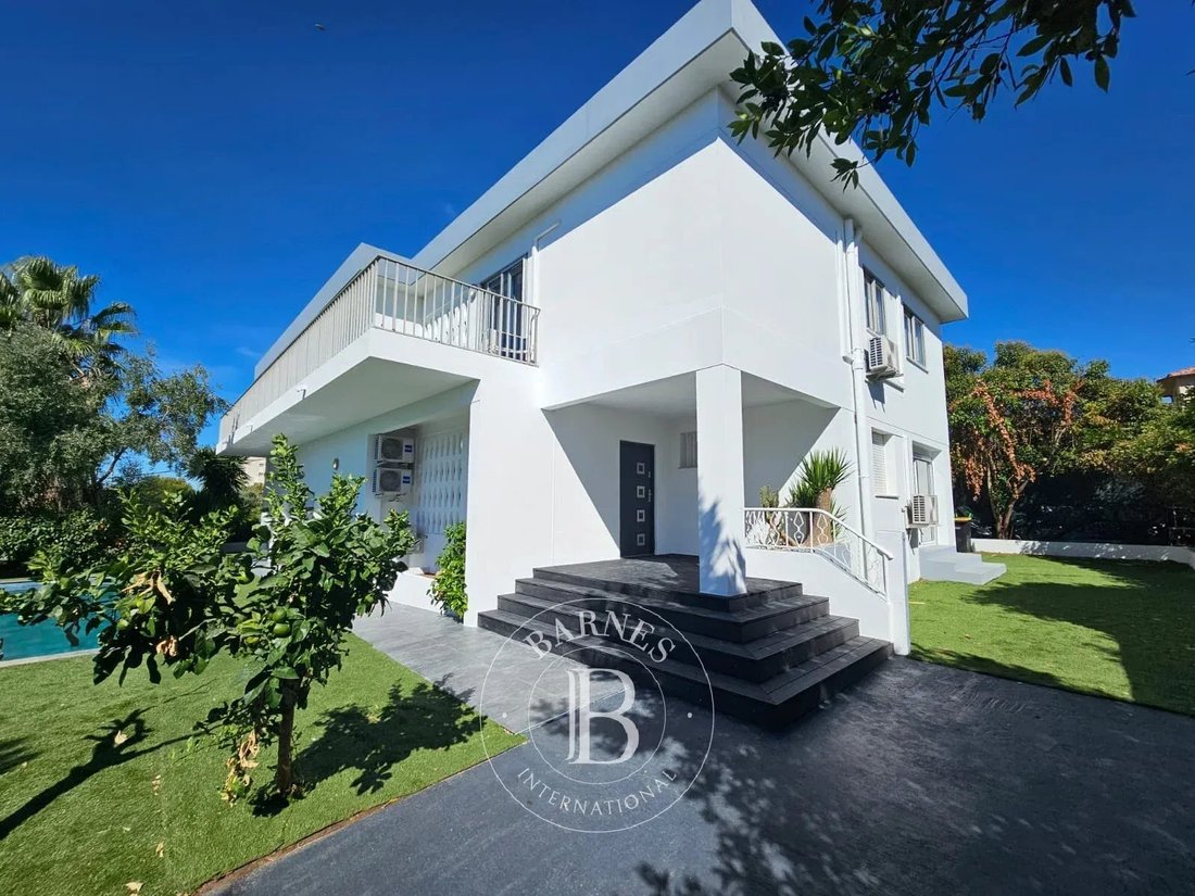 Villa in French Riviera, Provence-Alpes-Côte d'Azur, France 3 - 19044217