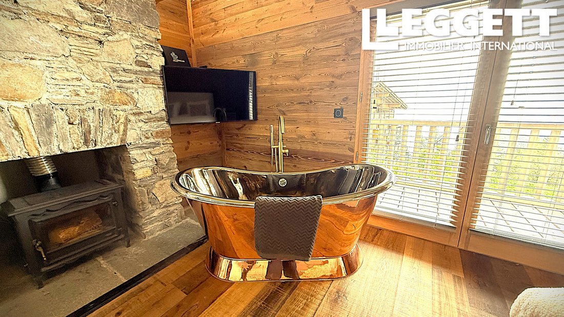 Chalet in Sainte-Foy-Tarentaise, Auvergne-Rhône-Alpes, France 4 - 19044661