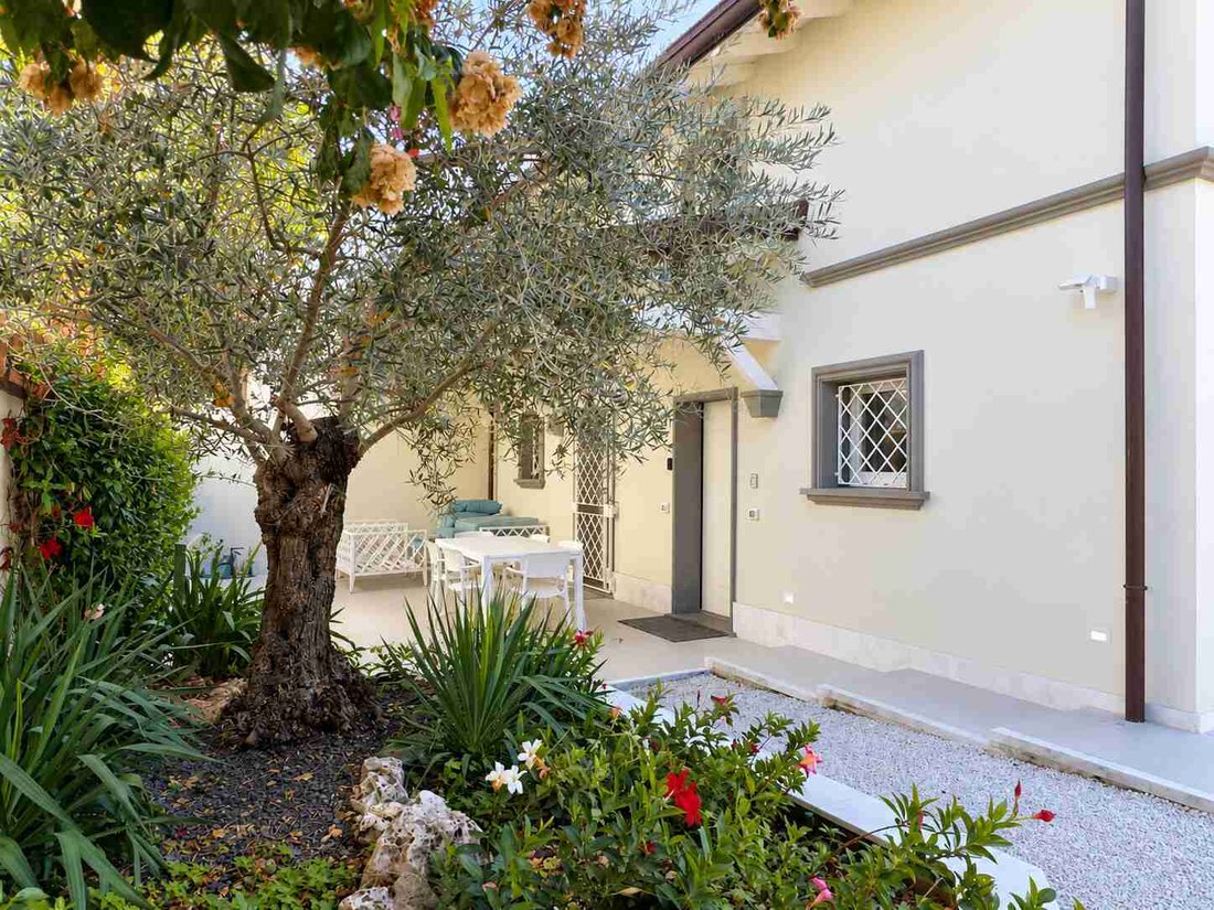 Villa in Centro, Forte dei Marmi, Tuscany 4 - 19043888