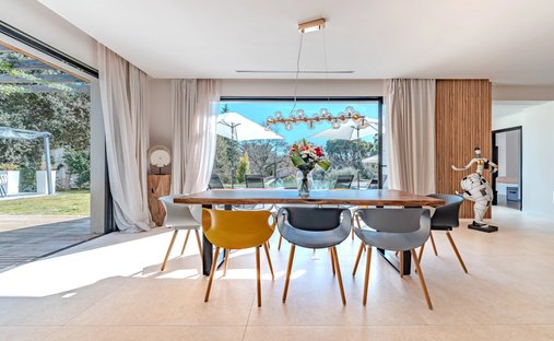 Villa a Nord, Roquefort-les-Pins, Francia 1