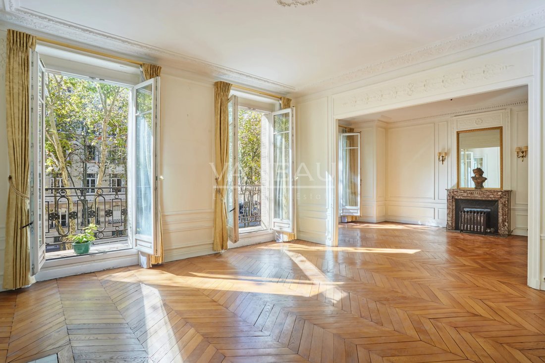 Apartment in Ecole Militaire, Paris 7e Arrondissement, Paris 3 - 19044448