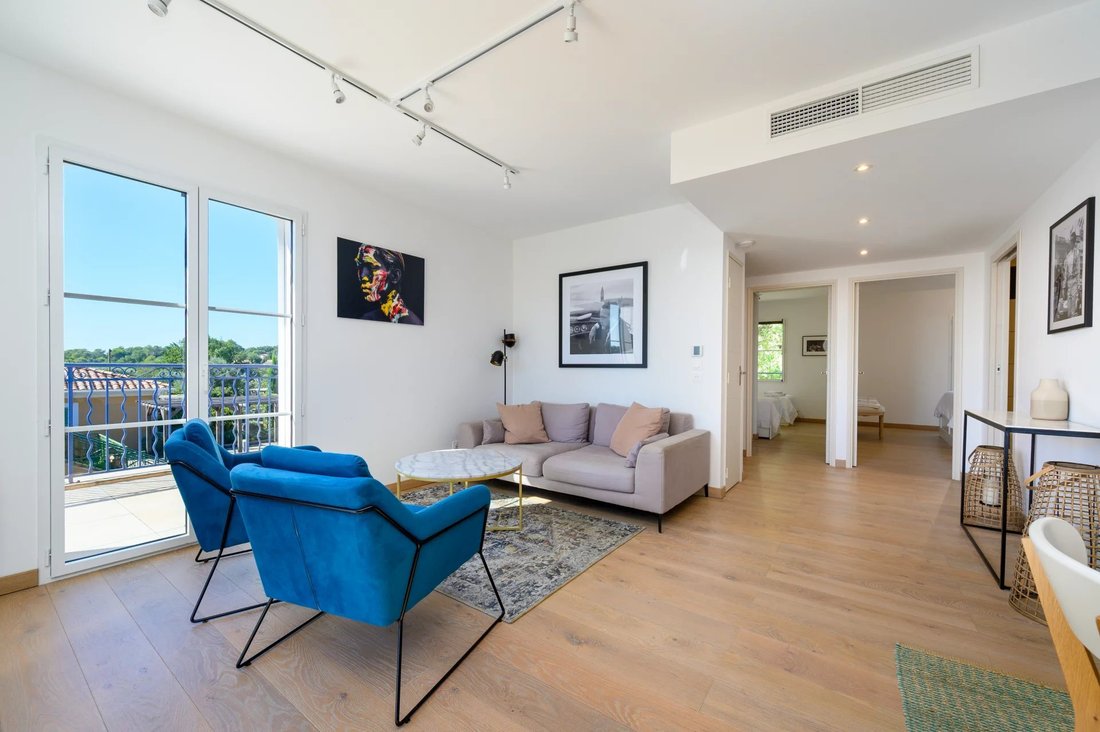 Apartment in Sud, Roquefort-les-Pins, France 4 - 19044321