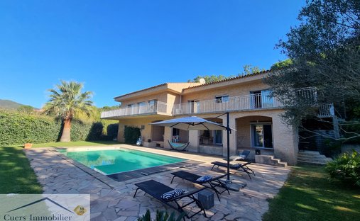 Villa à Collobrières, Provence-Alpes-Côte d'Azur, France 1