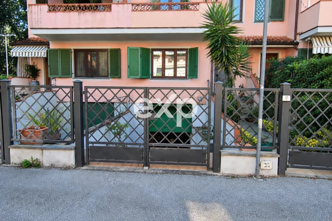 Villa in Vittoria Apuana, Forte dei Marmi, Tuscany 1 - 19044464
