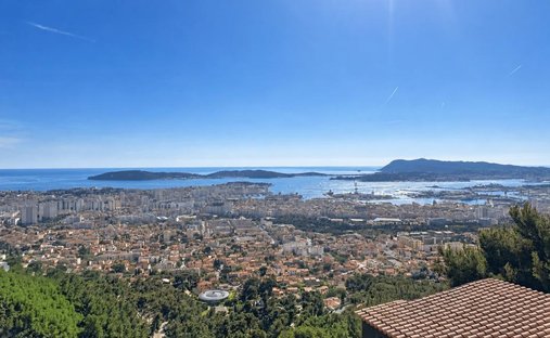 Villa in Le Faron-Fort-Rouge, Toulon, France 1